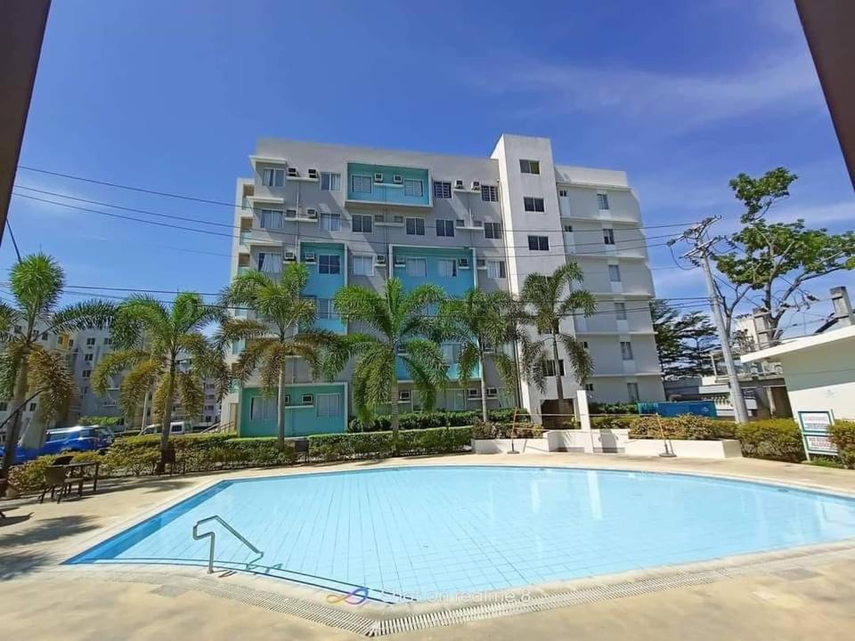8 Spatial Condominium Davao City Exteriör bild