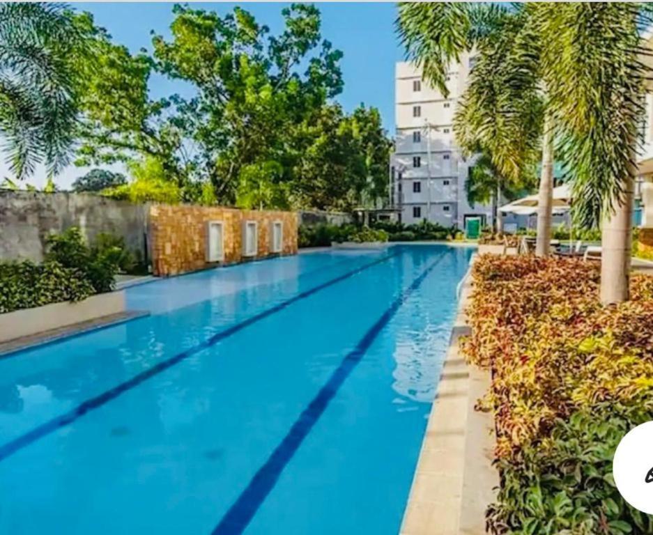 8 Spatial Condominium Davao City Exteriör bild